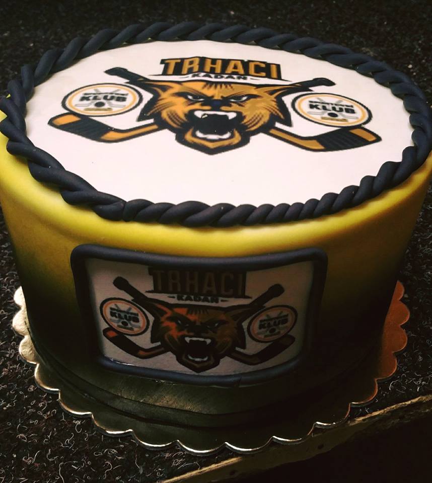 Kadaňský fanoušek David Šrámek dostal k narozeninám krásný dort.