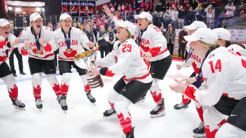 Strhující finále MS žen! O zlatu pro Kanadu rozhodlo až prodloužení
