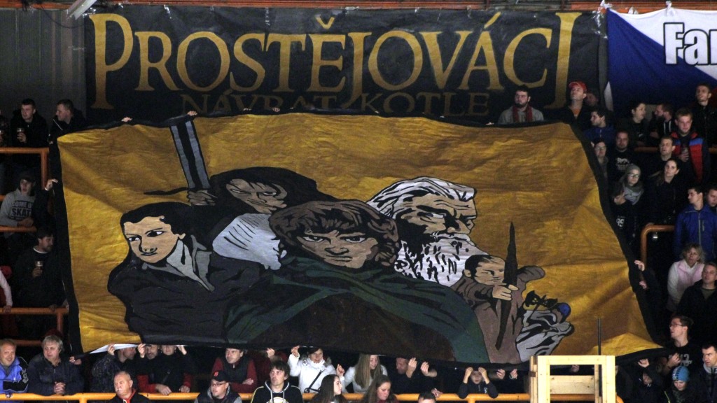 Prostějovští fanoušci v zápase se Slavií.