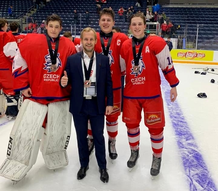V bronzovém týmu české U17 z World Hockey Challenge 2019 měli Zubři čtyřnásobné zastoupení.