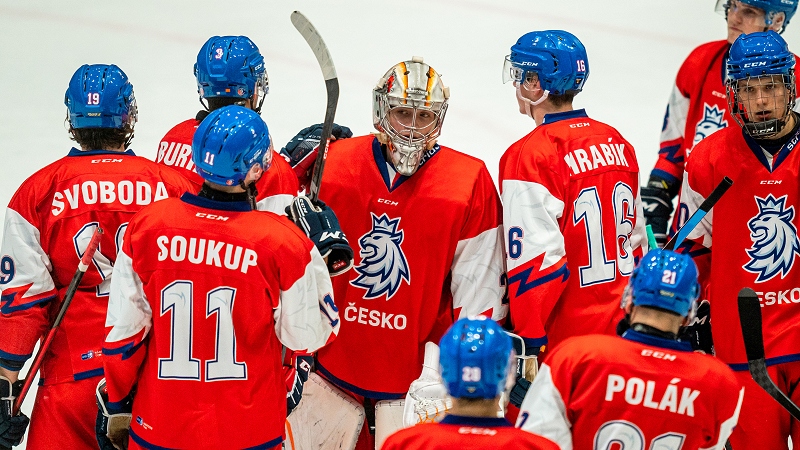 ŽIVĚ na HokejkaTV: Nabitý čtvrtek! V akci jsou týmy U19 i U20, ženy i juniorky